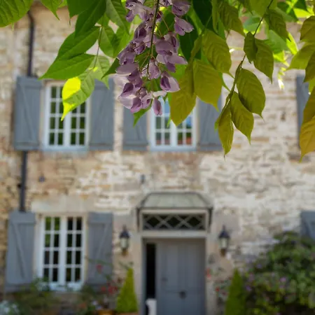 A L'ombre Du Chateau Guest house Nans-sous-Sainte-Anne